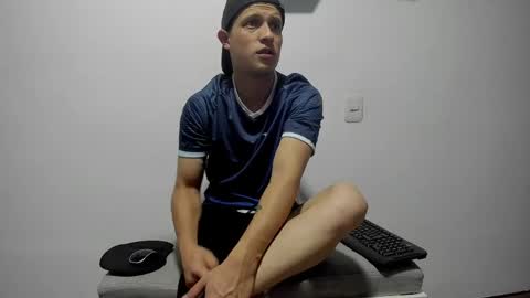 Snapshot of ryan15_ chatting on 04-16-26, 10:38 Ryan 15 online show from 04-16-26, 10:38