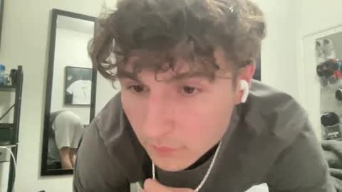 Snapshot of ryan287747 chatting on 03-05-25, 05:40 ryan online show from 03-05-25, 05:40