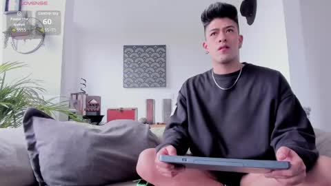 Snapshot of ryan_clark_ chatting on 05-31-26, 07:59 Ryan online show from 05-31-26, 07:59