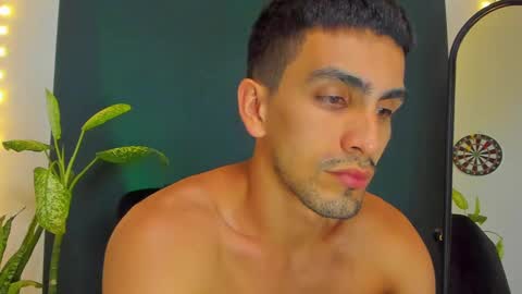 Snapshot of ryan_doyle chatting on 09-10-25, 02:11 Ryan independent model online show from 09-10-25, 02:11