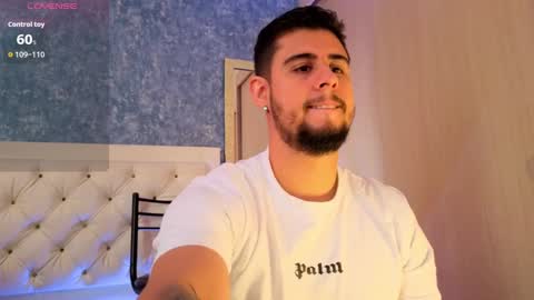 Snapshot of ryan_evanns chatting on 09-10-25, 12:38 R Y A N online show from 09-10-25, 12:38