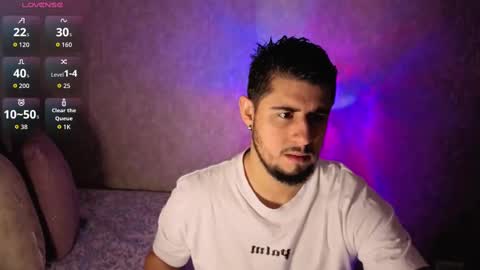 Snapshot of ryan_evanns chatting on 09-18-25, 12:40 R Y A N online show from 09-18-25, 12:40