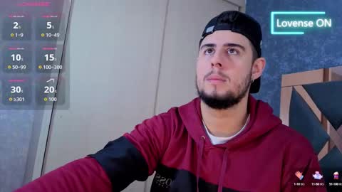 Snapshot of ryan_evanns chatting on 10-06-25, 11:29 R Y A N online show from 10-06-25, 11:29