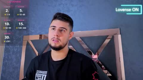 Snapshot of ryan_evanns chatting on 10-11-25, 11:20 R Y A N online show from 10-11-25, 11:20