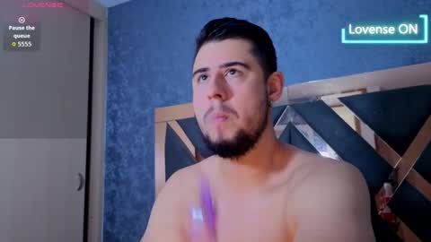 Snapshot of ryan_evanns chatting on 10-22-25, 10:04 R Y A N online show from 10-22-25, 10:04