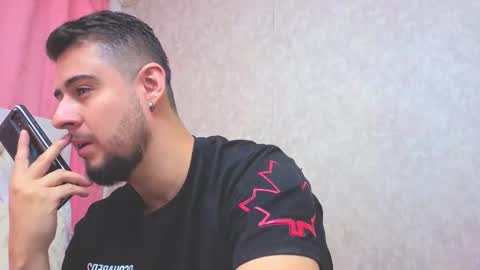 Snapshot of ryan_evanns chatting on 10-28-25, 10:52 R Y A N online show from 10-28-25, 10:52