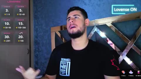 Snapshot of ryan_evanns chatting on 11-07-25, 10:37 R Y A N online show from 11-07-25, 10:37