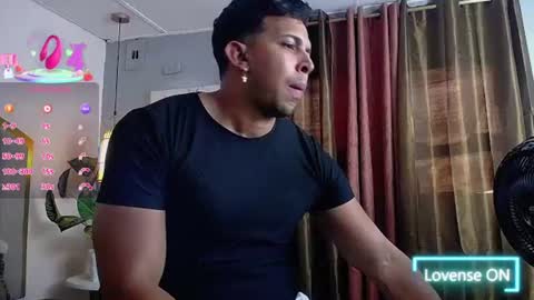 Snapshot of ryan_nesson chatting on 06-12-26, 07:24 Ryan online show from 06-12-26, 07:24