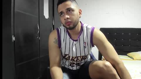 ryan_xc1 online show from 11-21-25, 04:00