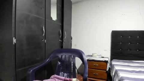 ryan_xc1 online show from 01-19-26, 02:04