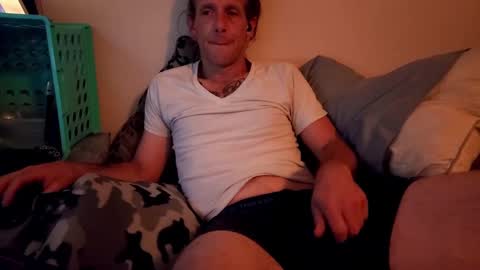 Snapshot of ryanfc85 chatting on 10-14-25, 12:22 RFC666 online show from 10-14-25, 12:22