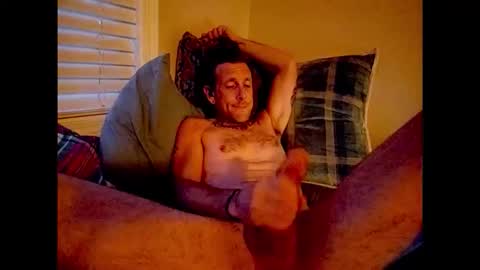 Snapshot of ryanfc85 chatting on 11-11-25, 02:28 RFC666 online show from 11-11-25, 02:28