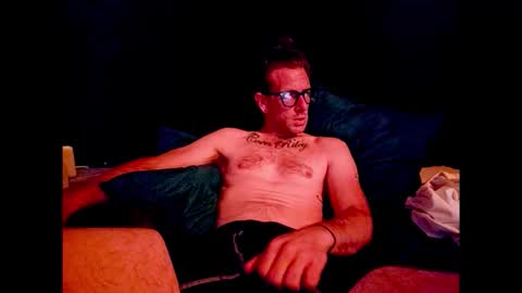 Snapshot of ryanfc85 chatting on 11-12-25, 06:52 RFC666 online show from 11-12-25, 06:52