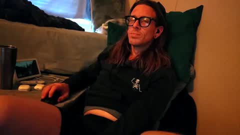 Snapshot of ryanfc85 chatting on 12-03-25, 04:38 RFC666 online show from 12-03-25, 04:38