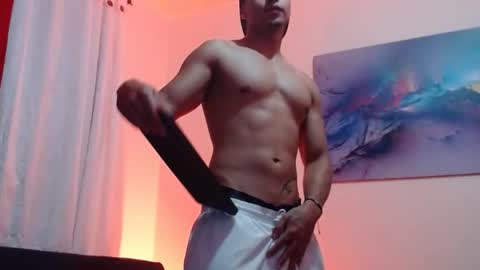 Snapshot of ryangreys01 chatting on 07-27-26, 12:23 Ryan online show from 07-27-26, 12:23