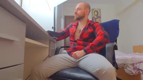 Snapshot of ryanstone_ chatting on 05-16-26, 04:09 Ryanstone online show from 05-16-26, 04:09