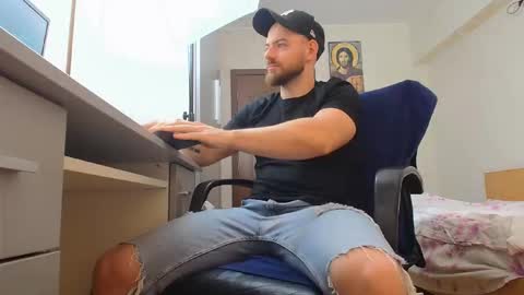 Snapshot of ryanstone_ chatting on 06-10-26, 07:18 Ryanstone online show from 06-10-26, 07:18
