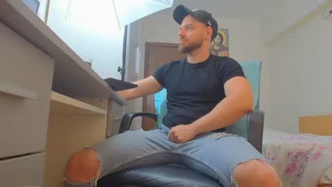 Snapshot of ryanstone_ chatting on 07-08-26, 05:56 Ryanstone online show from 07-08-26, 05:56