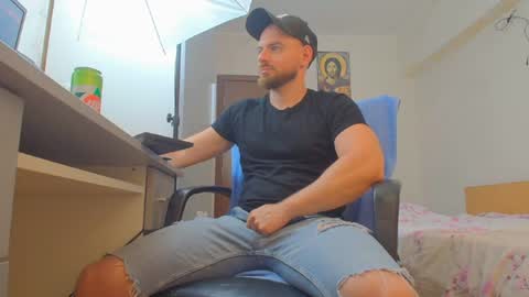 Snapshot of ryanstone_ chatting on 07-20-26, 11:12 Ryanstone online show from 07-20-26, 11:12