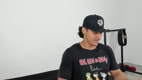 Snapshot of ryanwhite3 chatting on 11-10-25, 12:53 ryanwhite3 online show from 11-10-25, 12:53