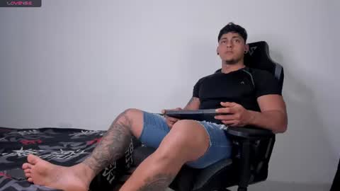 ryanwhite3 online show from 07-12-26, 12:23