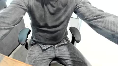 Snapshot of ryatlas chatting on 12-29-24, 03:33 ryatlas online show from 12-29-24, 03:33