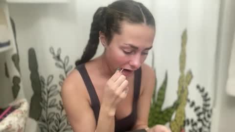 Snapshot of rylancurlygirlxoxo chatting on 02-24-26, 03:04 rylancurlygirlxoxo online show from 02-24-26, 03:04