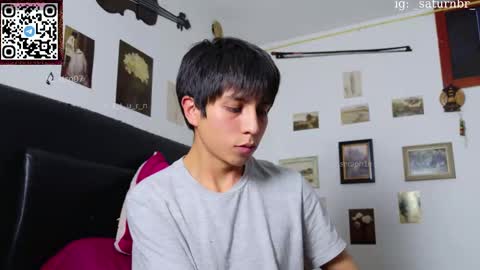 Snapshot of s_a_t_u_r_n chatting on 09-16-25, 04:13 ST online show from 09-16-25, 04:13