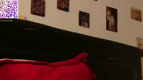 Snapshot of s_a_t_u_r_n chatting on 06-18-26, 02:45 ST online show from 06-18-26, 02:45