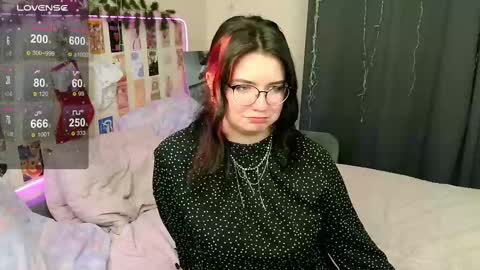 Snapshot of s_katekisa_ss chatting on 02-19-25, 04:00 Kate online show from 02-19-25, 04:00