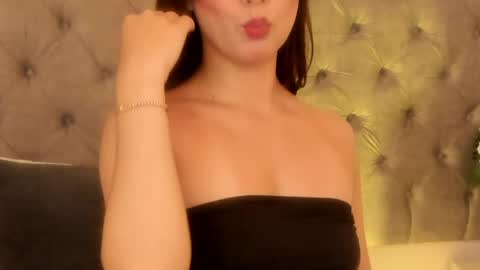 Snapshot of saamyreyes chatting on 05-28-26, 09:12 Saamy Reyes online show from 05-28-26, 09:12