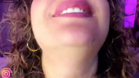Snapshot of saara__queen chatting on 06-20-26, 01:30 saara__queen online show from 06-20-26, 01:30