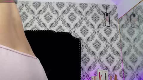 Snapshot of saara_brown chatting on 03-04-25, 06:50 Saara Brown online show from 03-04-25, 06:50
