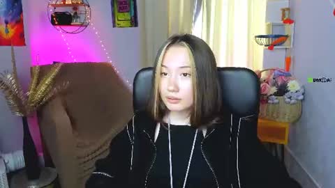 Snapshot of sabina_wul chatting on 06-18-26, 12:20 Sabina online show from 06-18-26, 12:20