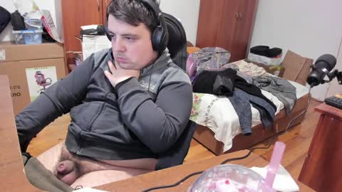 1141323  my Lord Mister Max   moms treasure online show from 12-29-24, 05:53