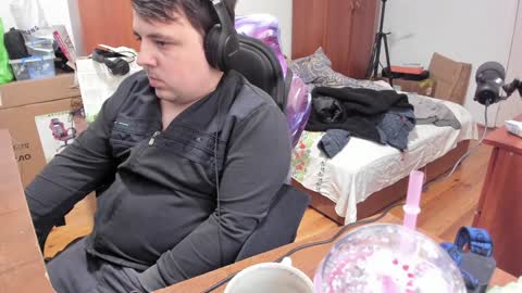 1141323  my Lord Mister Max   moms treasure online show from 01-04-25, 06:41