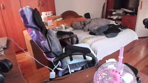 1141323  my Lord Mister Max   moms treasure online show from 01-07-25, 12:20