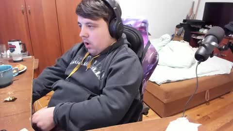 1141323  my Lord Mister Max   moms treasure online show from 02-20-25, 01:57