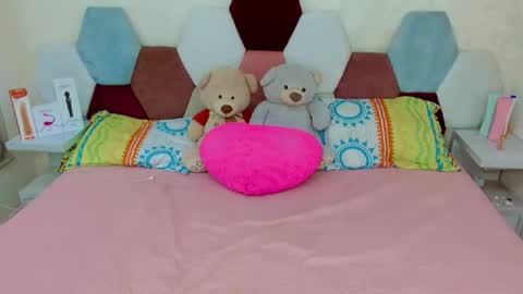 sabriana_smith1 online show from 04-08-26, 03:06