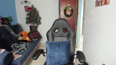 Angie  online show from 12-24-24, 08:27