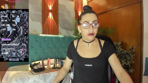 Snapshot of sabrina_dupont chatting on 01-17-26, 12:43 SABRINA online show from 01-17-26, 12:43