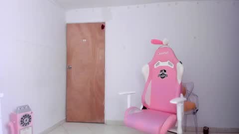 Snapshot of sabrina_geek chatting on 02-26-25, 11:48 sabrina_geek online show from 02-26-25, 11:48