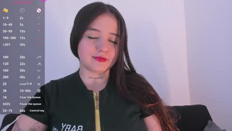 Snapshot of sabrina_lennox chatting on 05-28-26, 06:27 Sabrina Maria online show from 05-28-26, 06:27