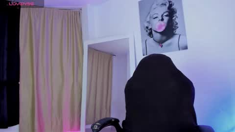 Snapshot of sabrina_lopez1 chatting on 09-28-25, 02:06 sabrina_lopez1 online show from 09-28-25, 02:06