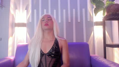 Snapshot of sabrina_rose__ chatting on 01-23-25, 06:06 Sabrina Rose online show from 01-23-25, 06:06