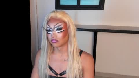 Snapshot of sabrina_rose__ chatting on 02-05-25, 02:51 Sabrina Rose online show from 02-05-25, 02:51