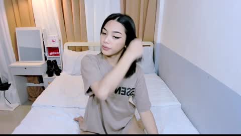 urHOT SABBY online show from 01-07-25, 05:20