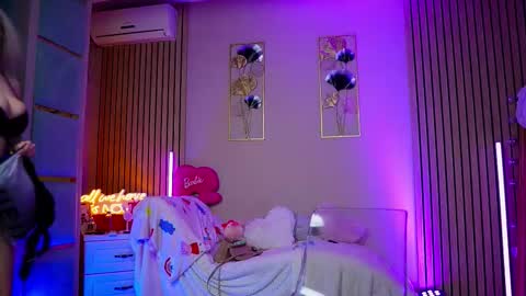 SabrinaJade online show from 02-08-26, 06:06