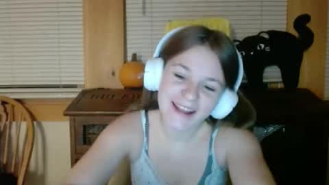 Snapshot of sabrinalexington chatting on 11-10-25, 04:22 Sabrina online show from 11-10-25, 04:22