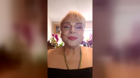 Snapshot of sabrinalong9999 chatting on 07-11-26, 10:44 sabrinalong9999 online show from 07-11-26, 10:44